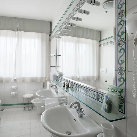 Szálloda Hermitage & Dei Marmi - Starhotels Collezione 4*